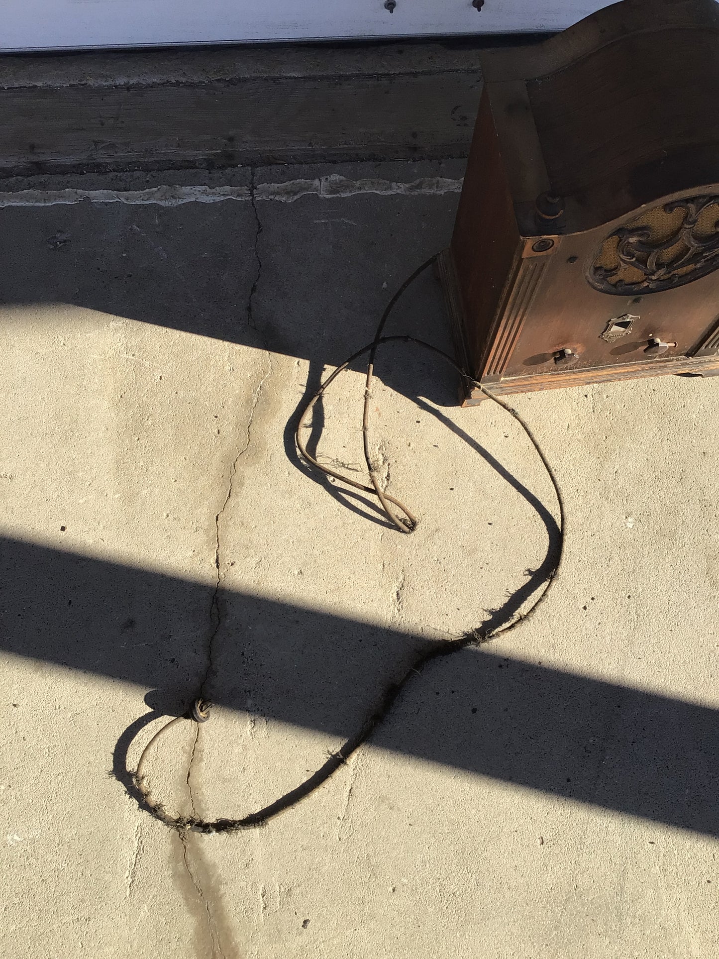 Vintage Sparton Junior 400 Series Cathedral-style Radio