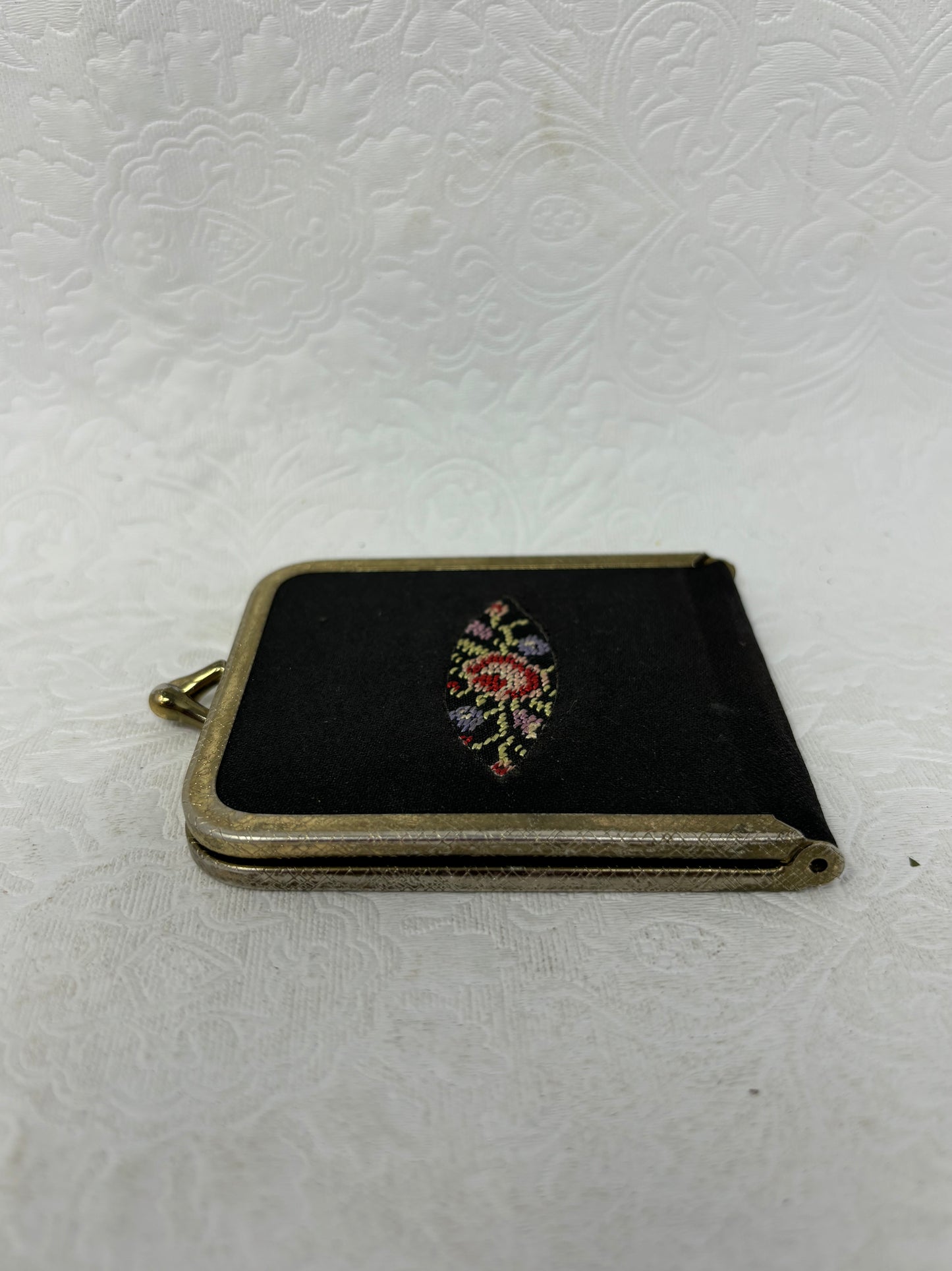 Vintage Mini Picture Holder Embroidered Pocket Purse Case