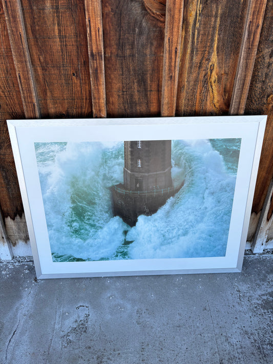 “Amanti Art Phares dans la Tempete, La Jument” by Jean Guichard