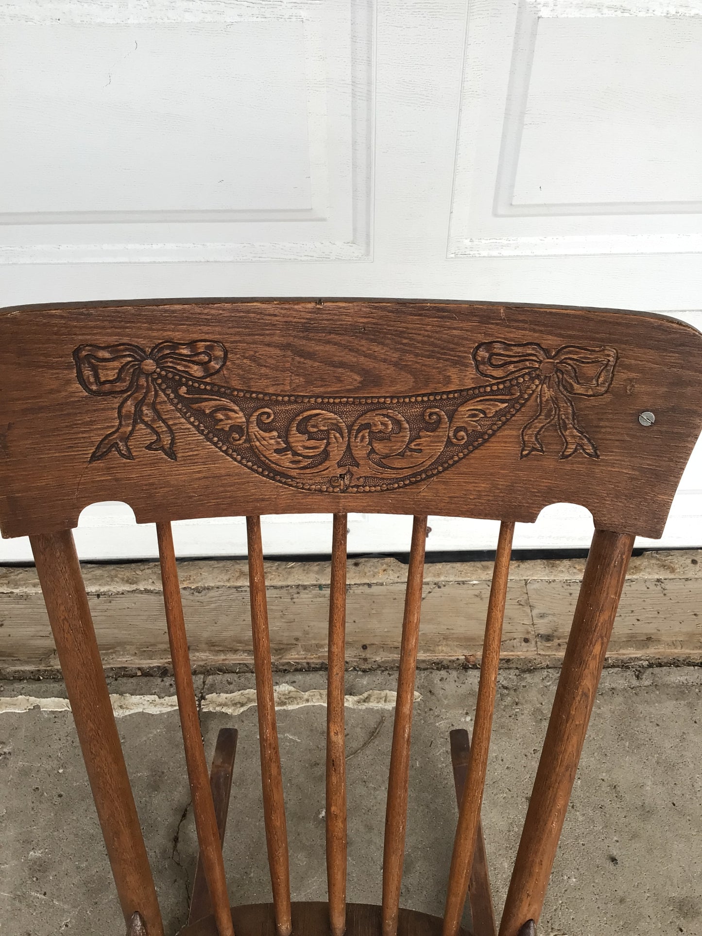 Wooden Rocking Chair with Bow Detail