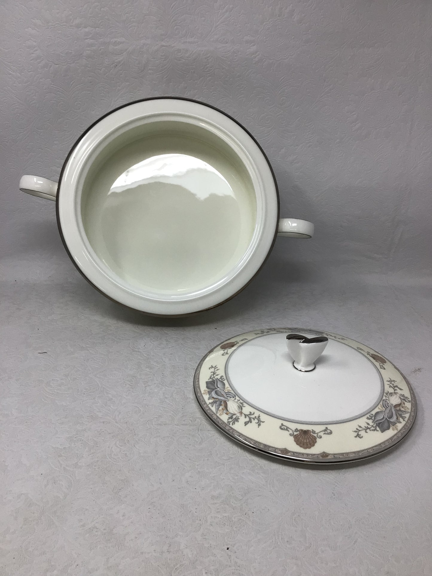 Mikasa Covered Casserole Dish
