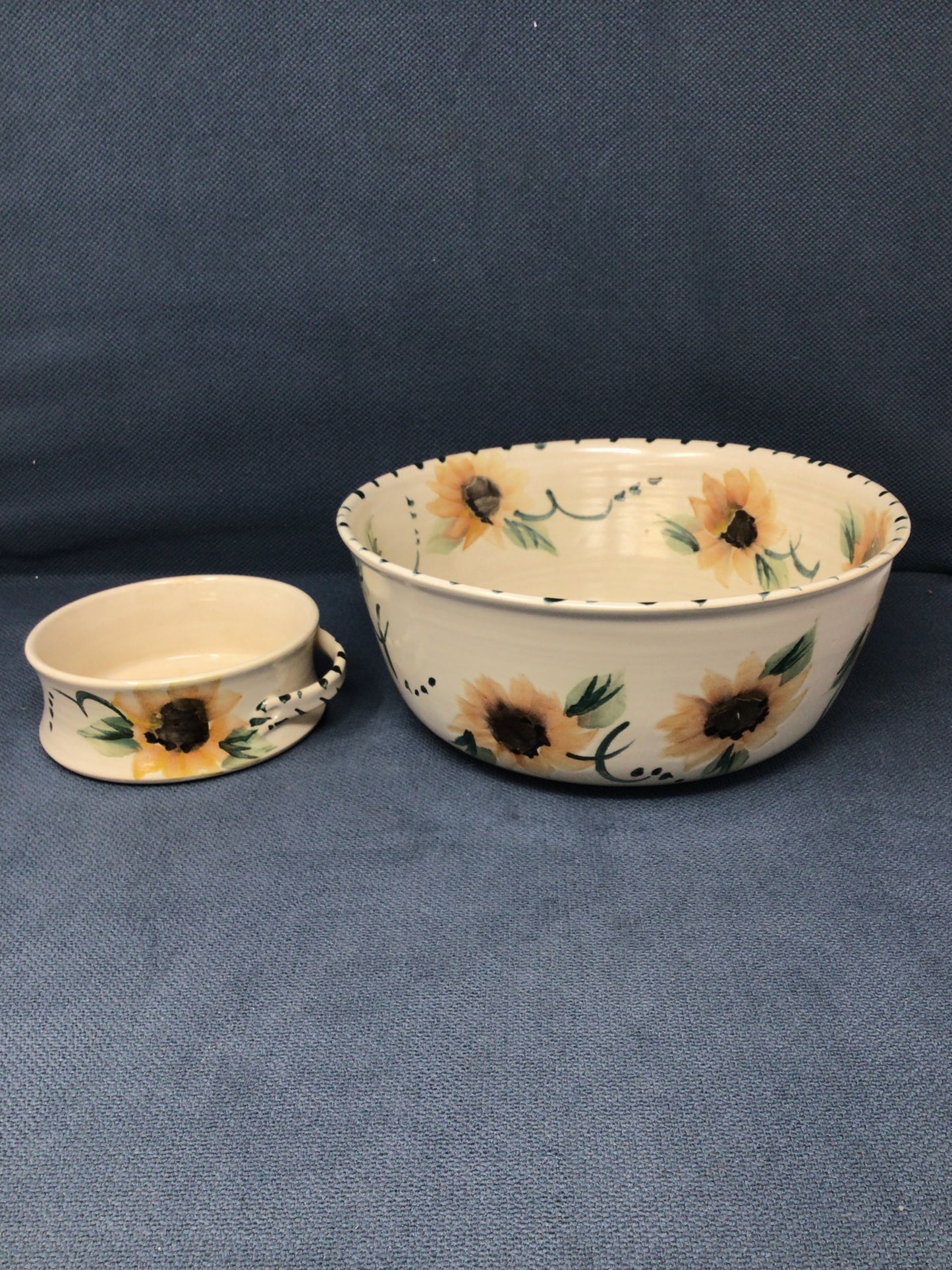 Set of 2 Vintage ‘Country Square’ Ceramic Hand Painted Bowls