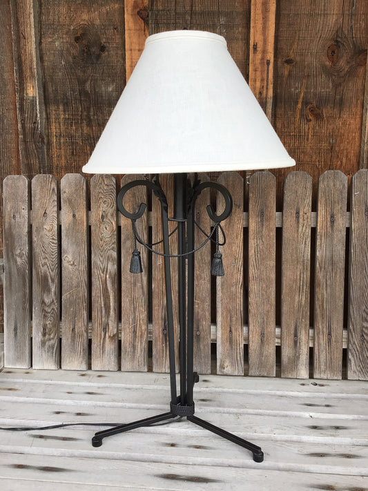 Tassel Lamp