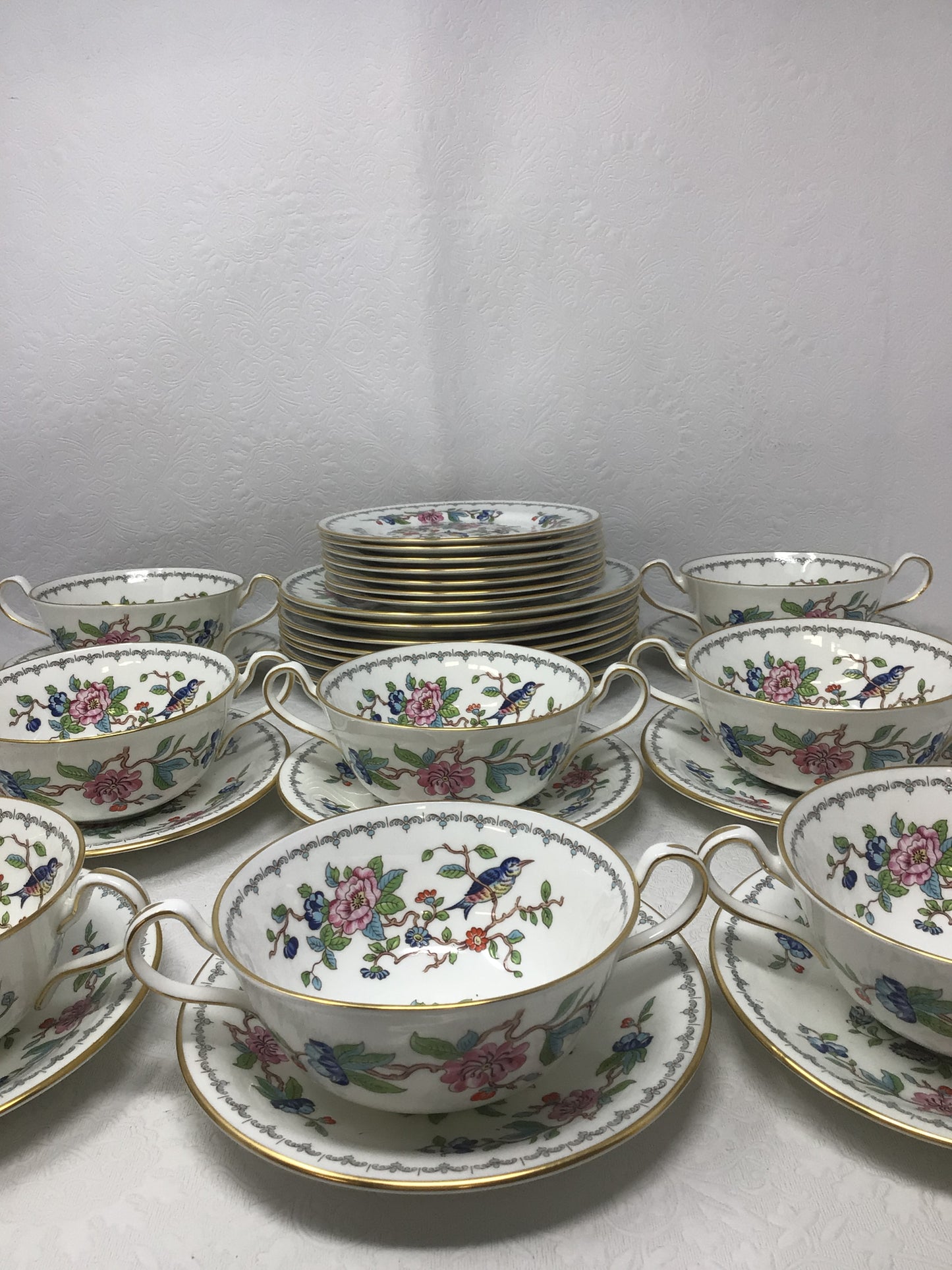 “Pembroke” by Aynsley Dinner Set