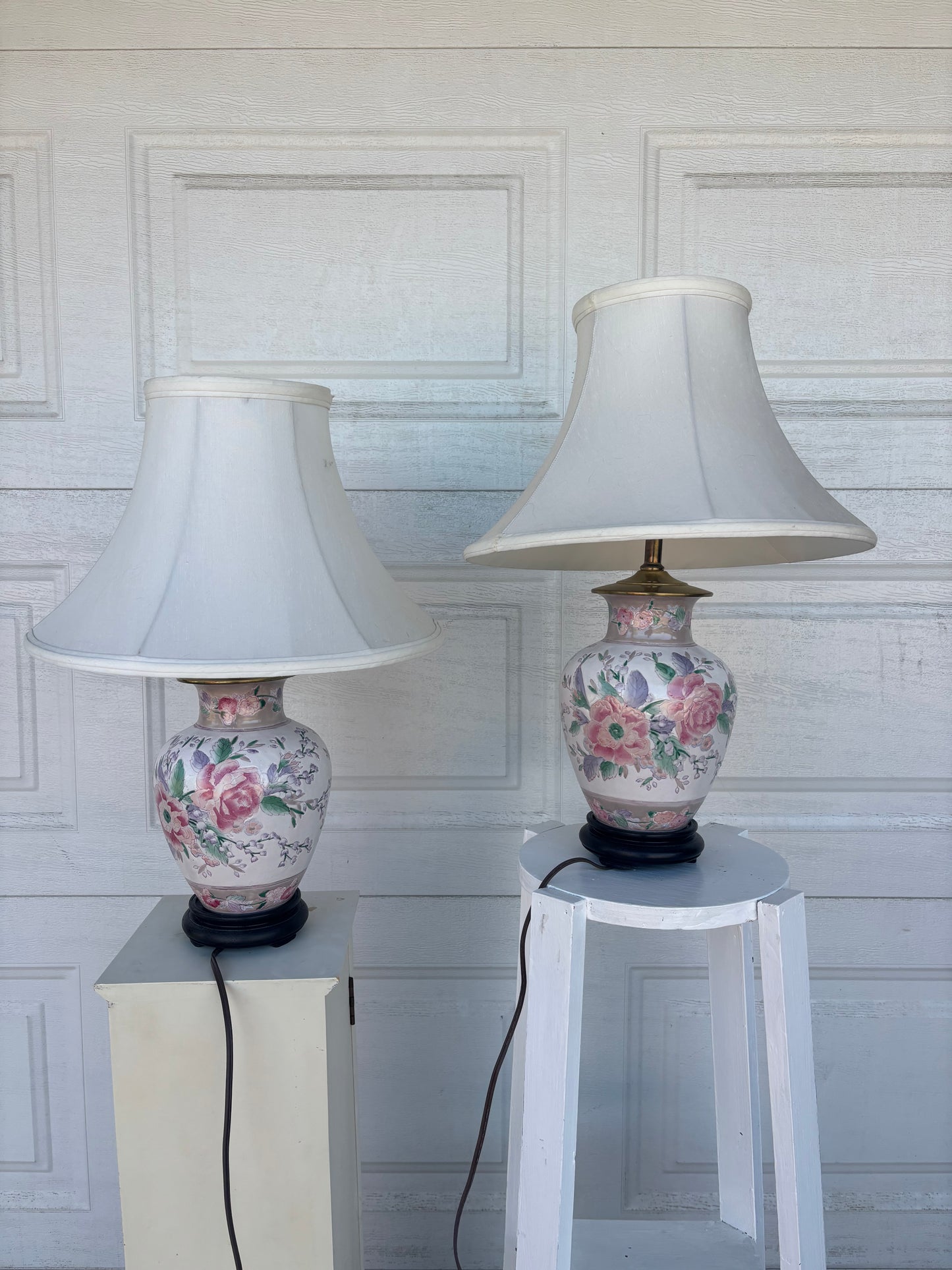 Ming Style Hand Painted Floral Ceramic Table Lamp