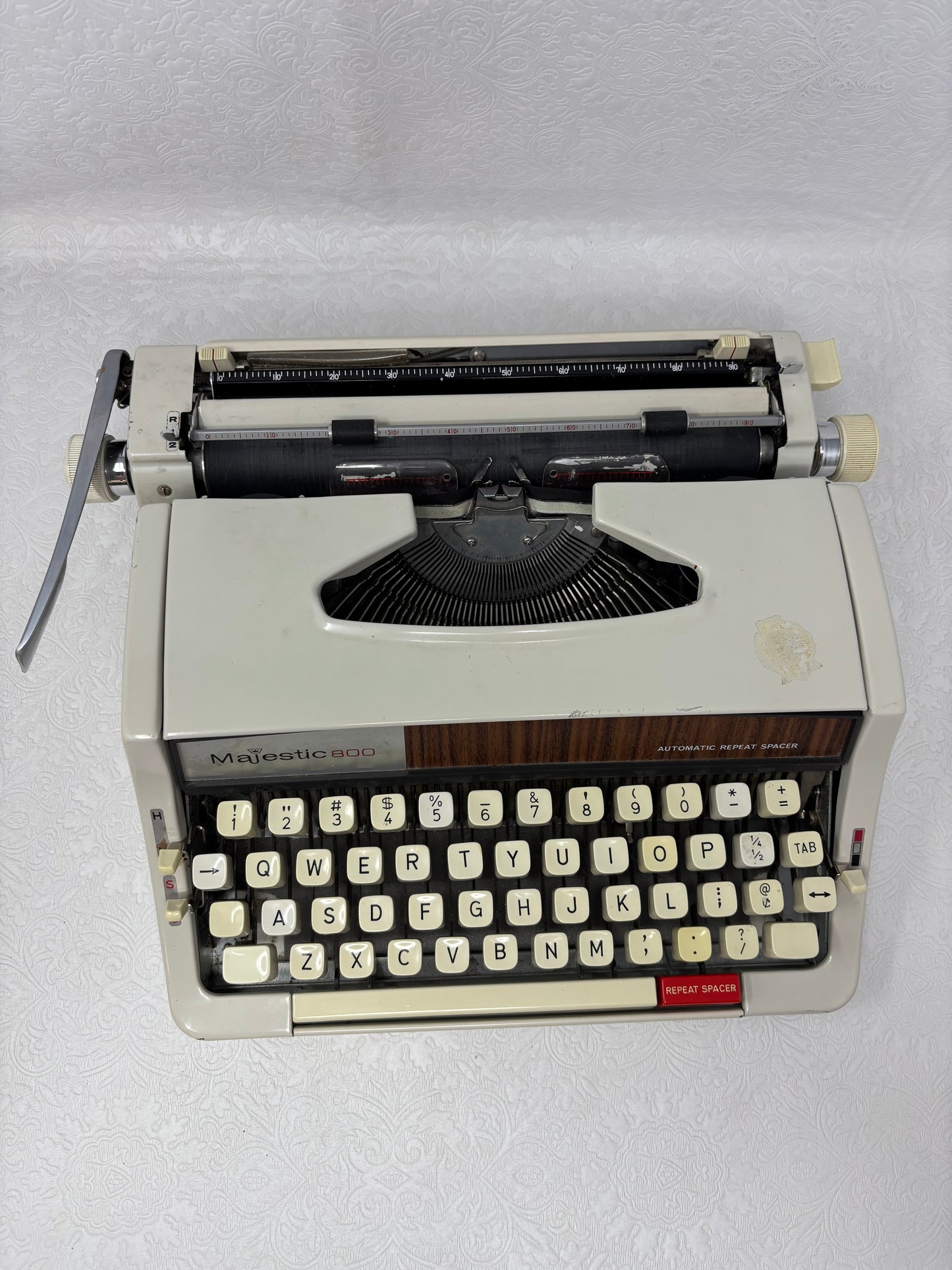 Majestic 800 Typewriter