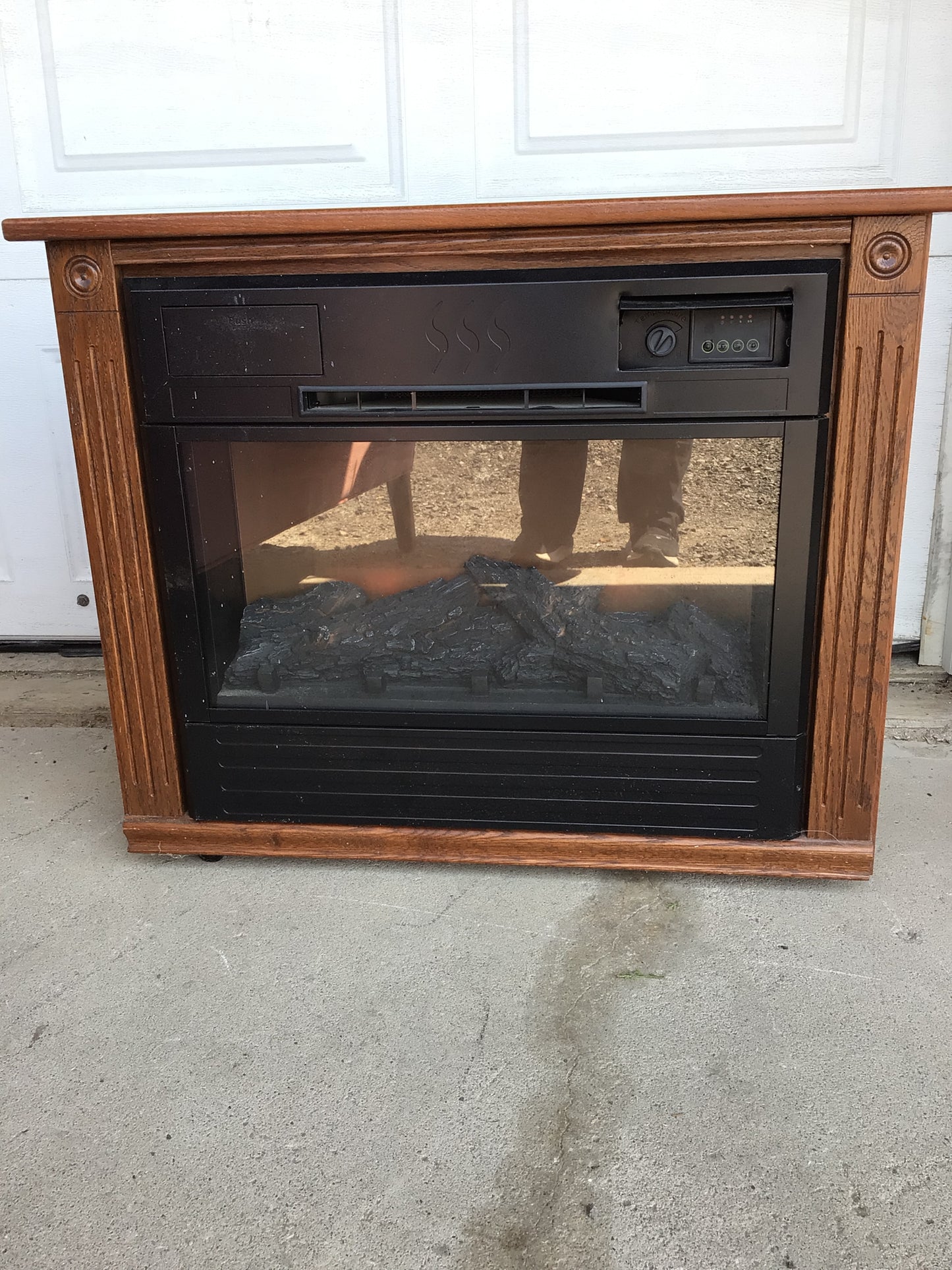 Electric Heater/Fireplace