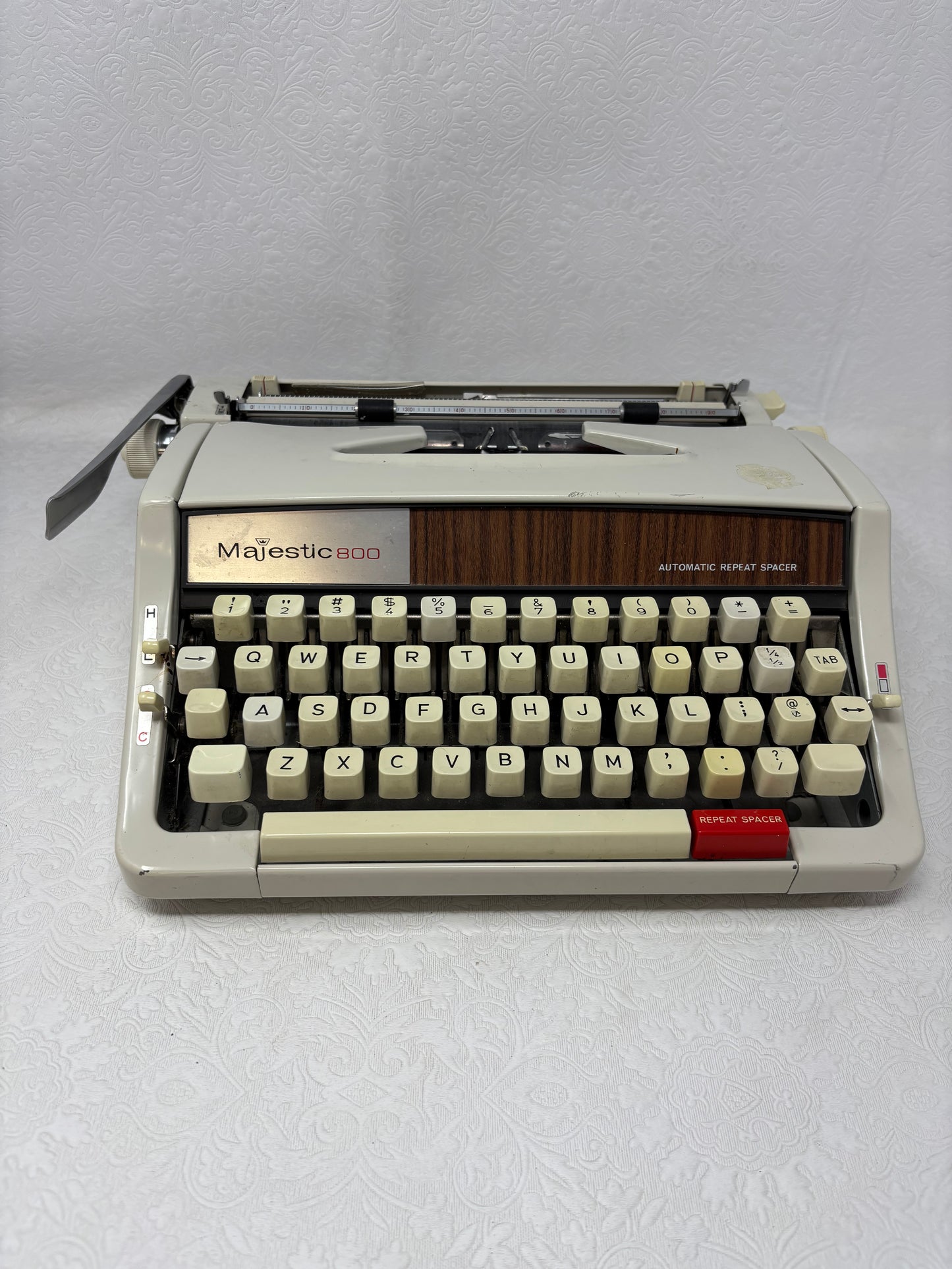 Majestic 800 Typewriter