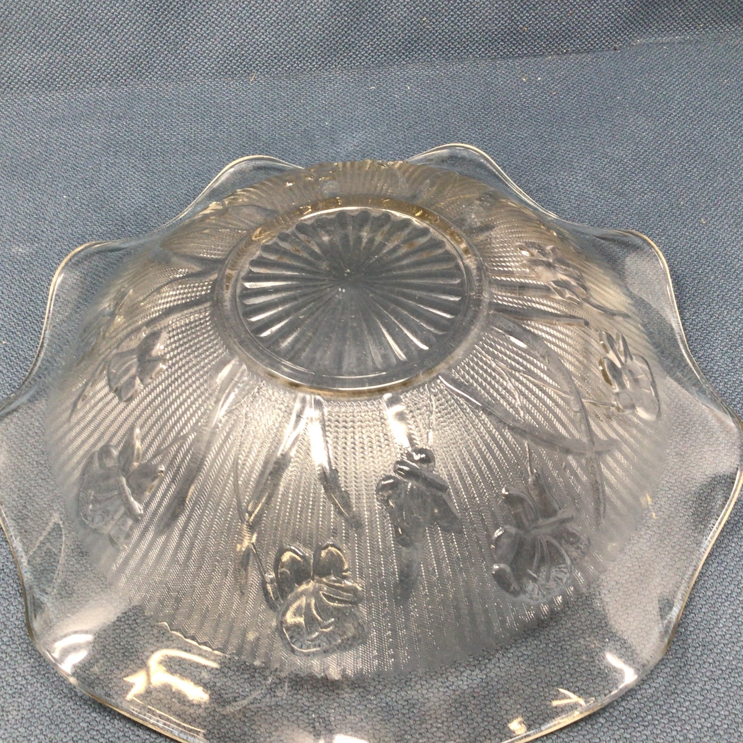 Vintage Jeanette Glass Ruffle Bowl