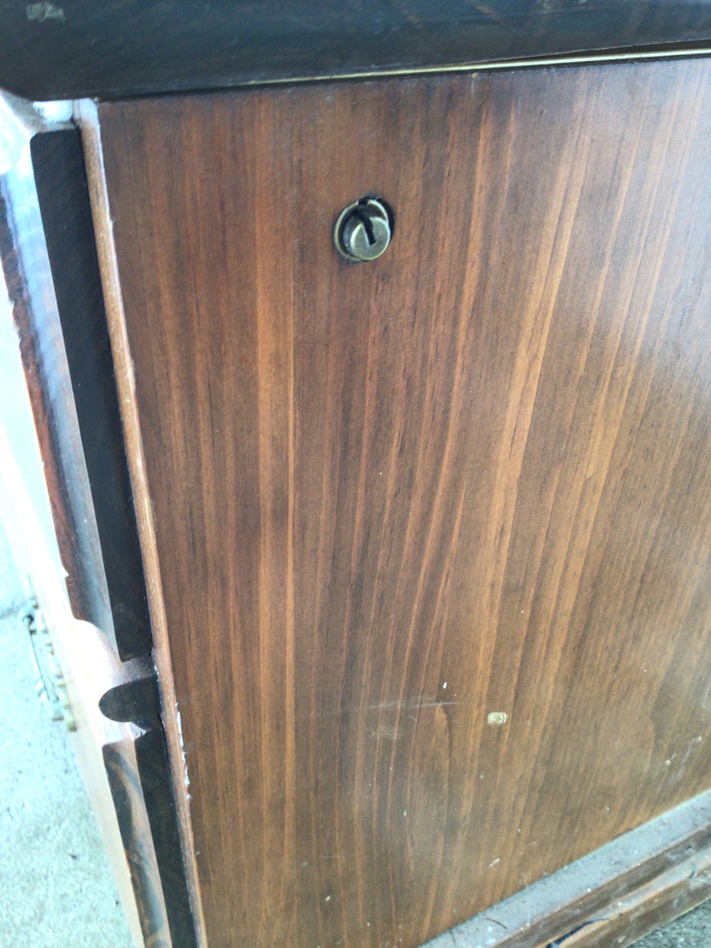 Pine with cedar-lined chest