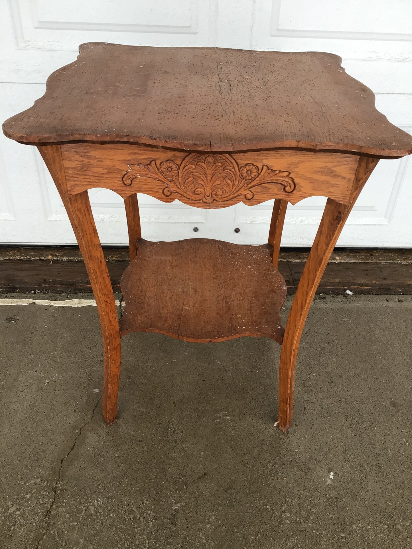 Vintage Queen Anne-style Side Table