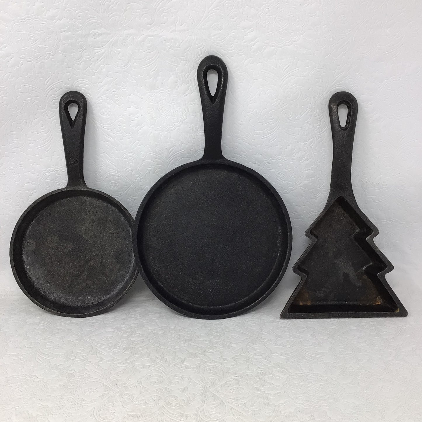 Set of 3 Mini Cast  Frying Pans