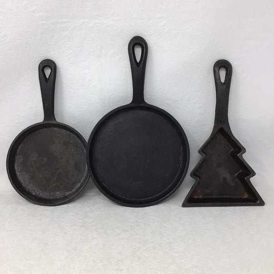 Set of 3 Mini Cast  Frying Pans