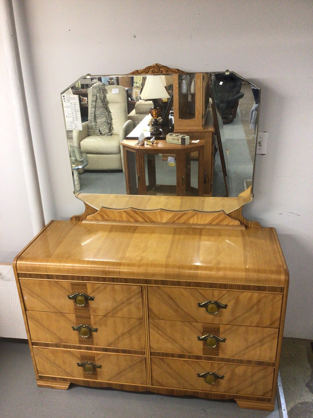 Vintage 1930s Art Deco Dresser