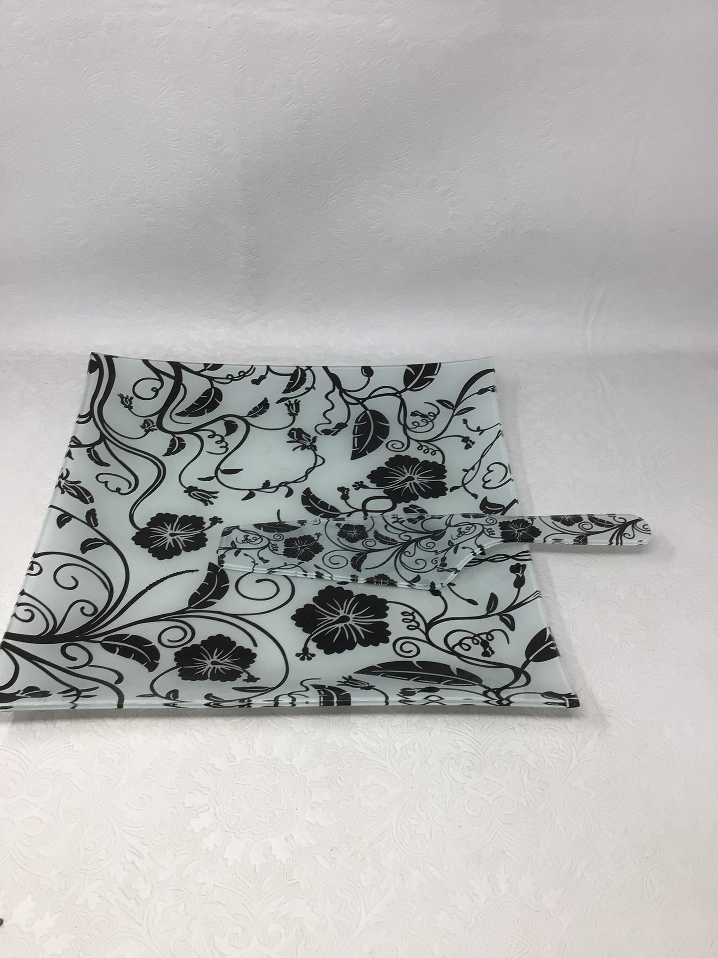 Black and White Floral Serving Set