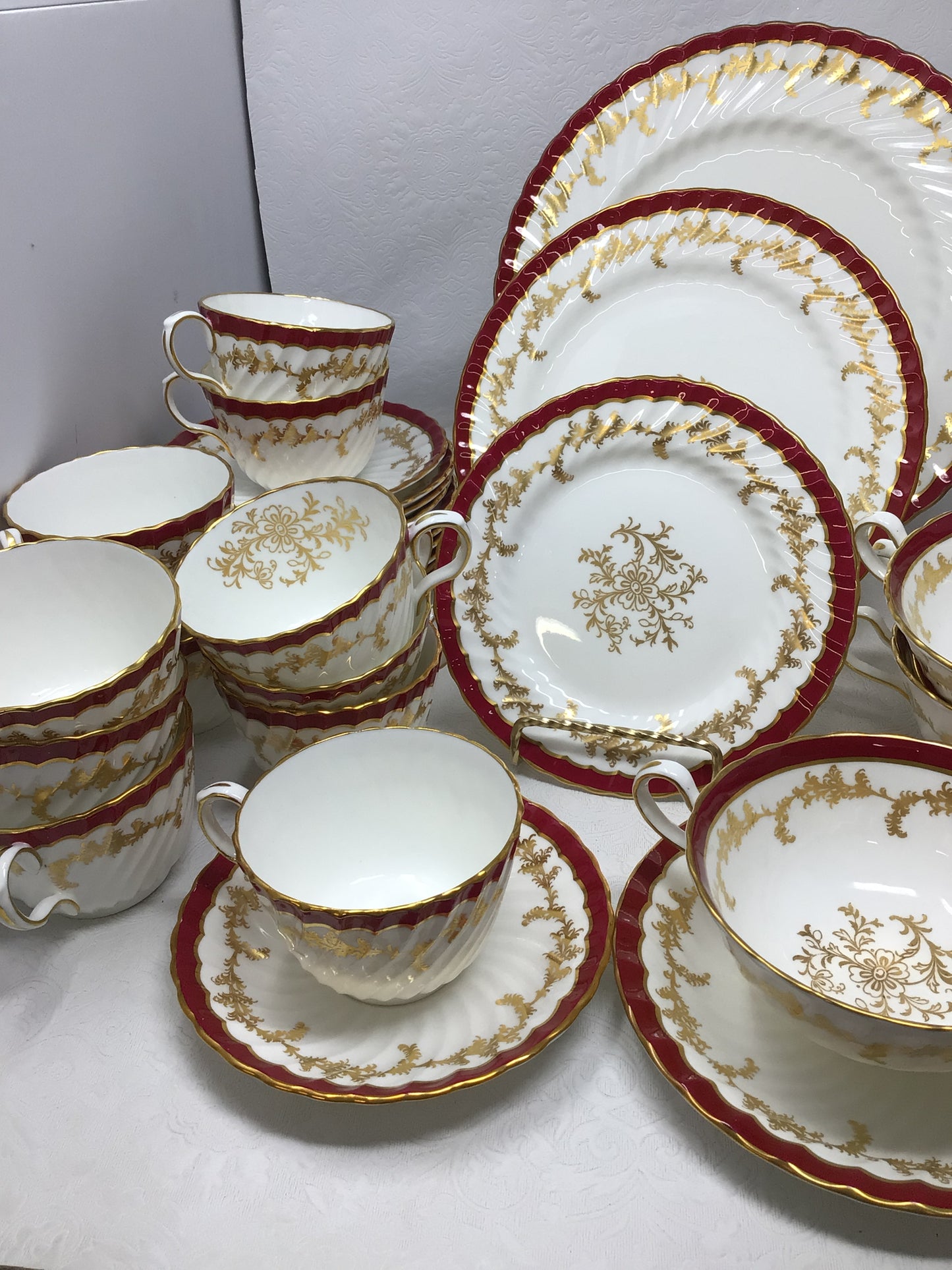Aynsley Pattern “8155” Fine Bone China Set for 12
