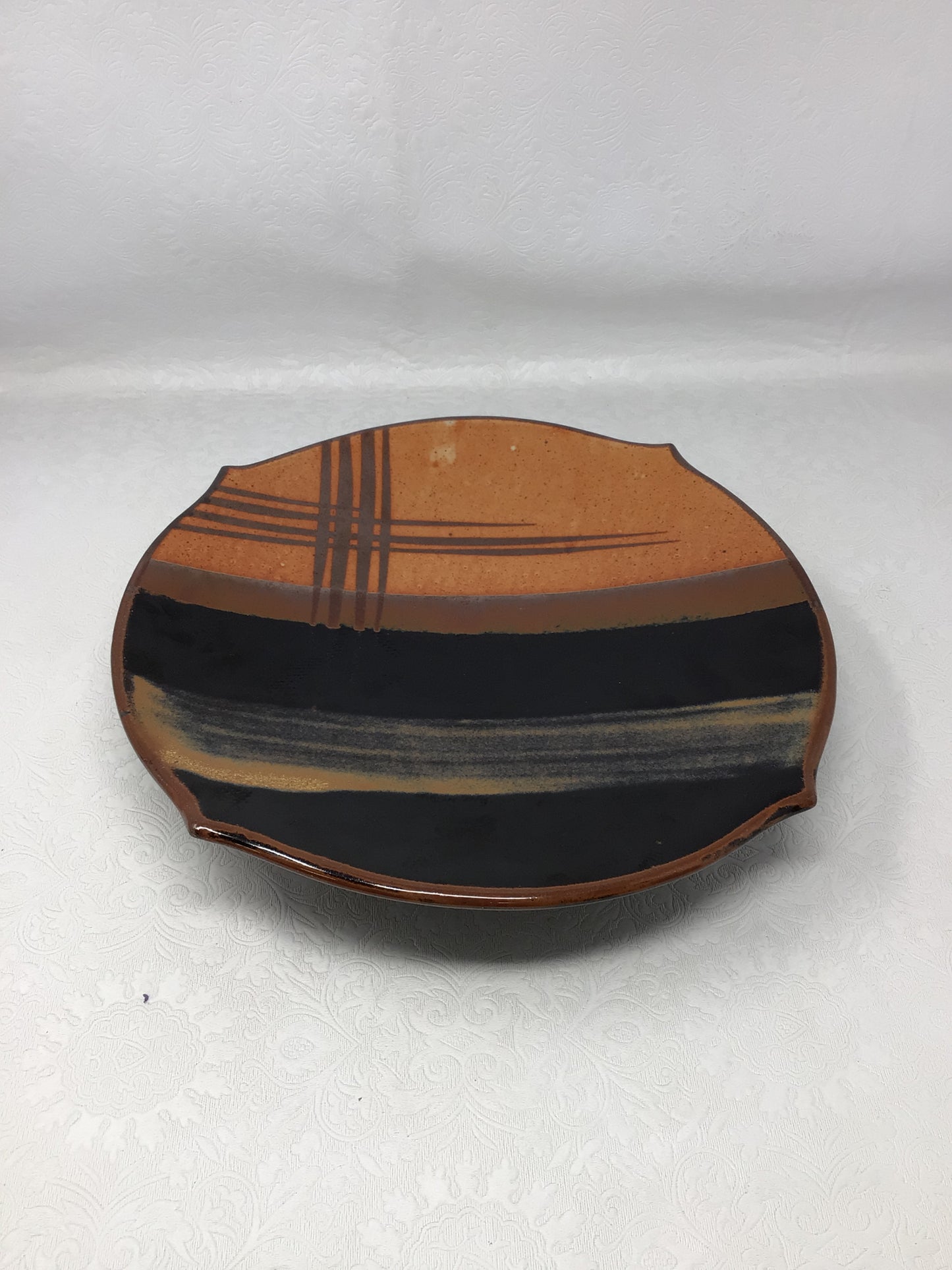 Better Home & Gardens Bazaar Brown Plate