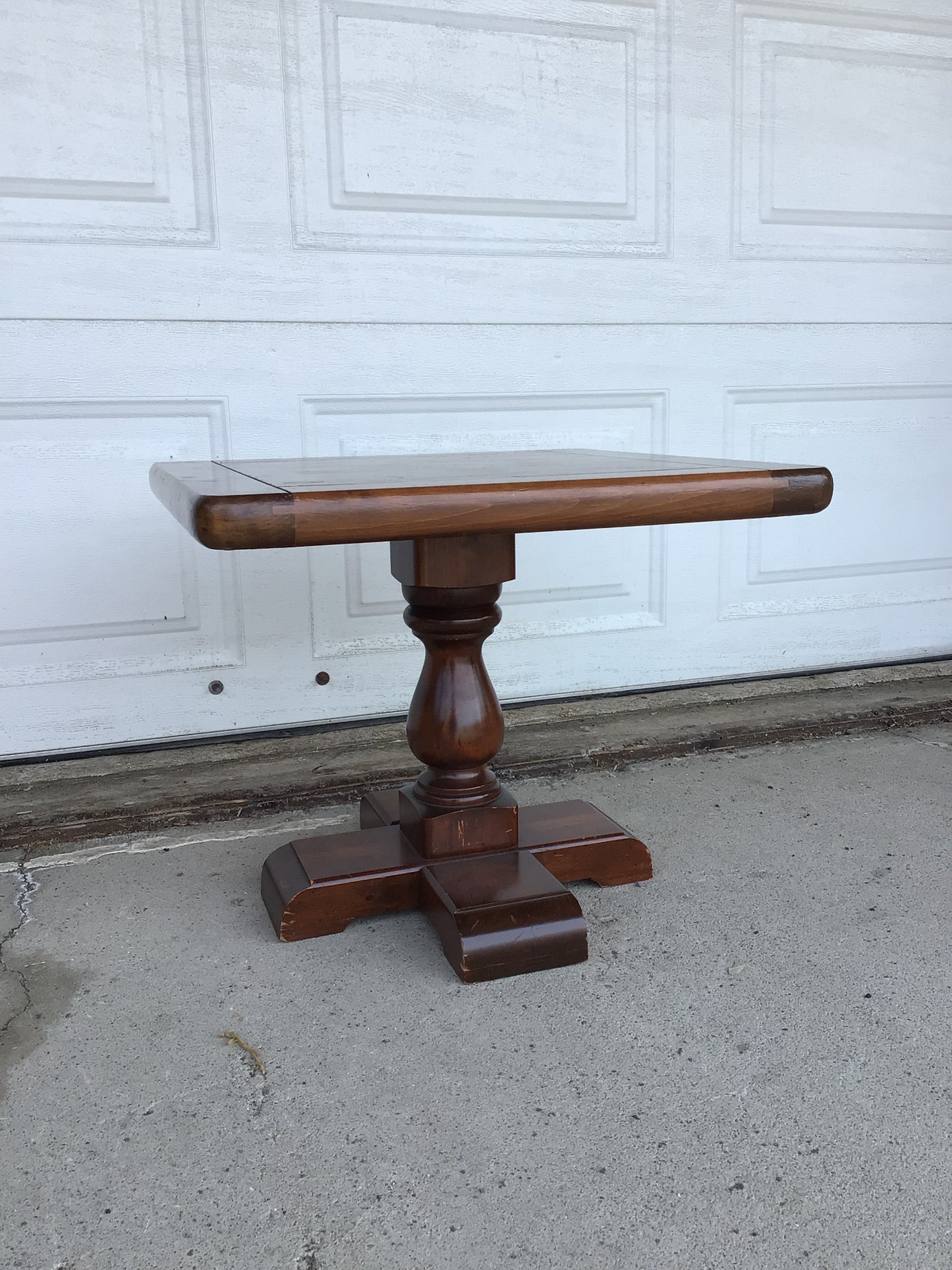 Rustic Ethan Allen Antiqued Pine Tavern Side Table