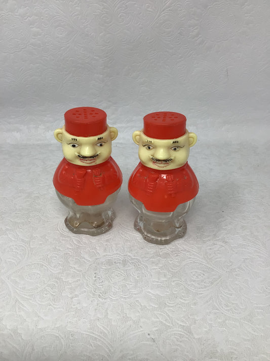 Vintage Novelty Chef Salt and Pepper Shakers