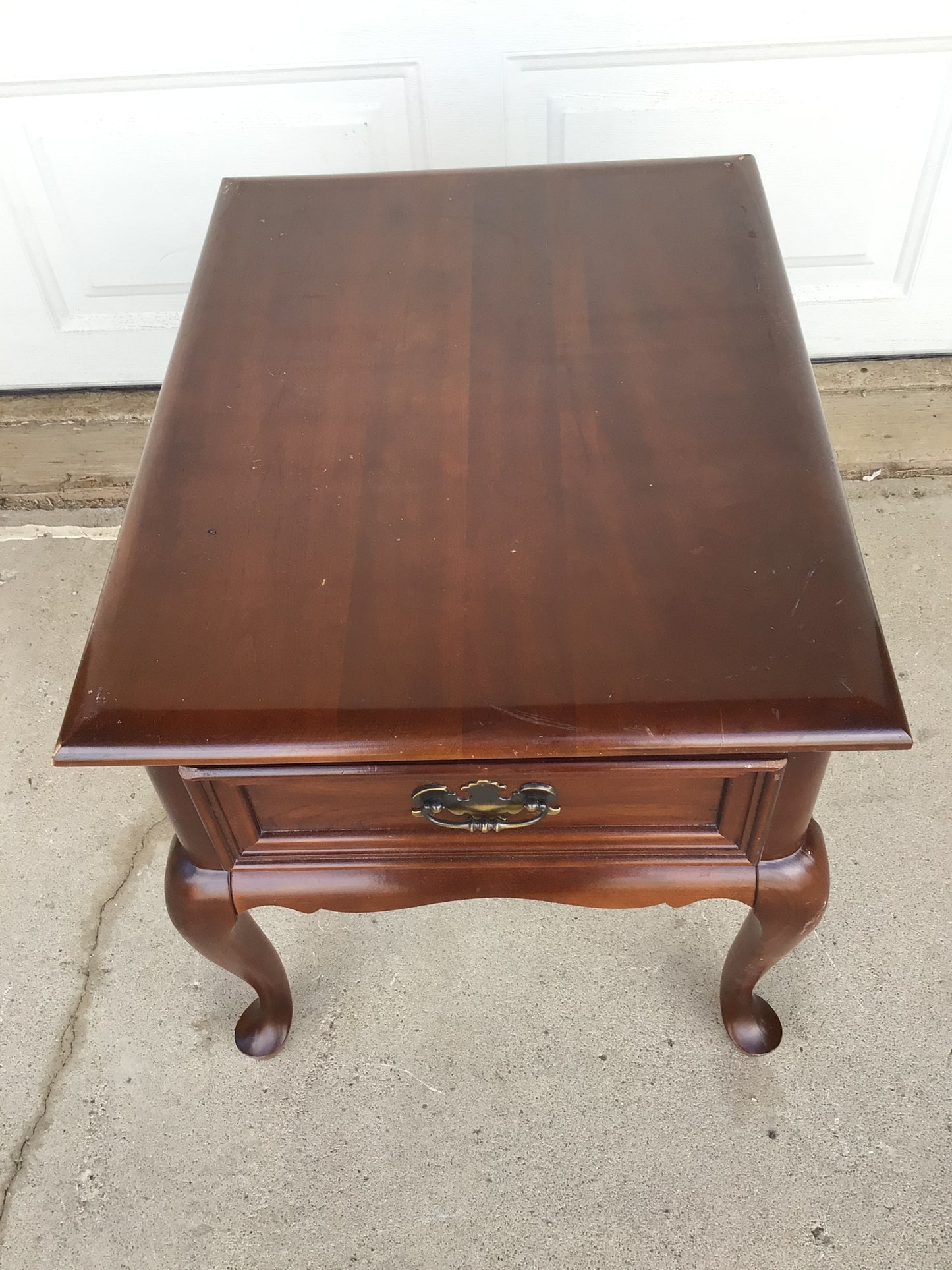 Queen Anne Style End Table