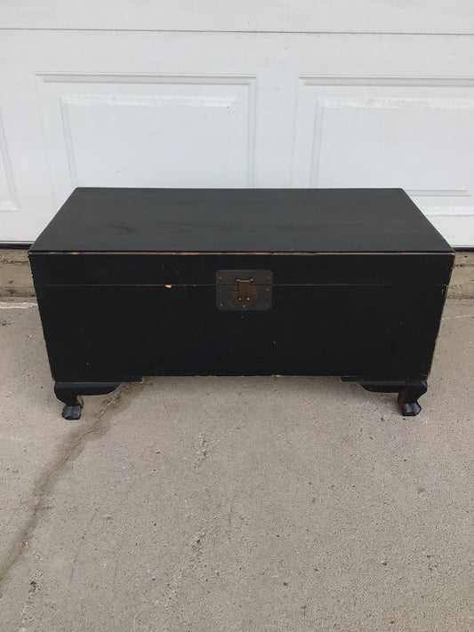Vintage Style Black Wood Trunk