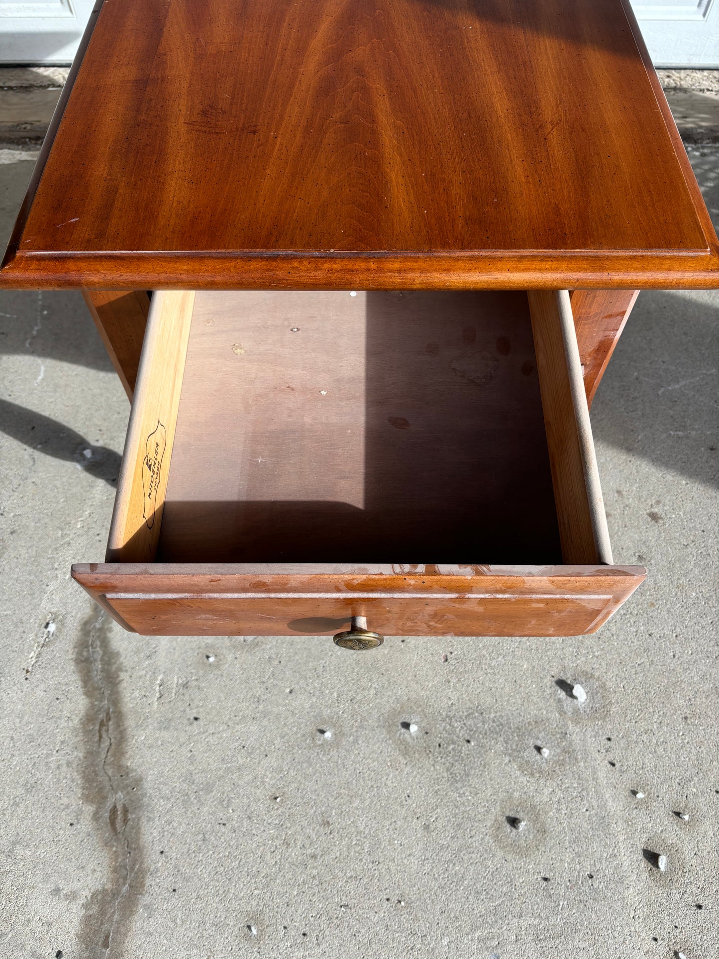 Vintage KROEHLER Canada Nightstand/End Table