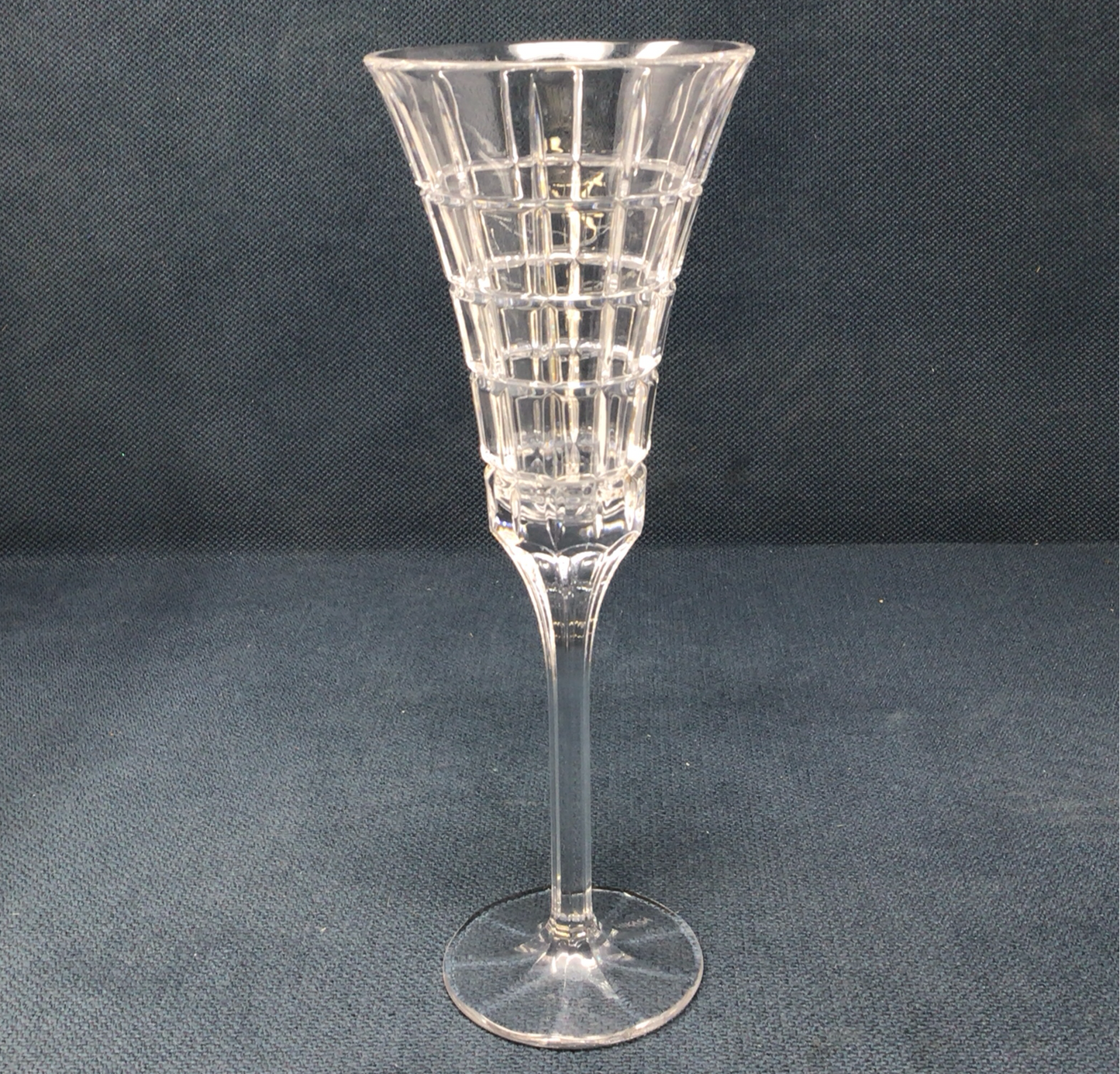 Mikasa Madison Ave Crystal Champagne Flutes