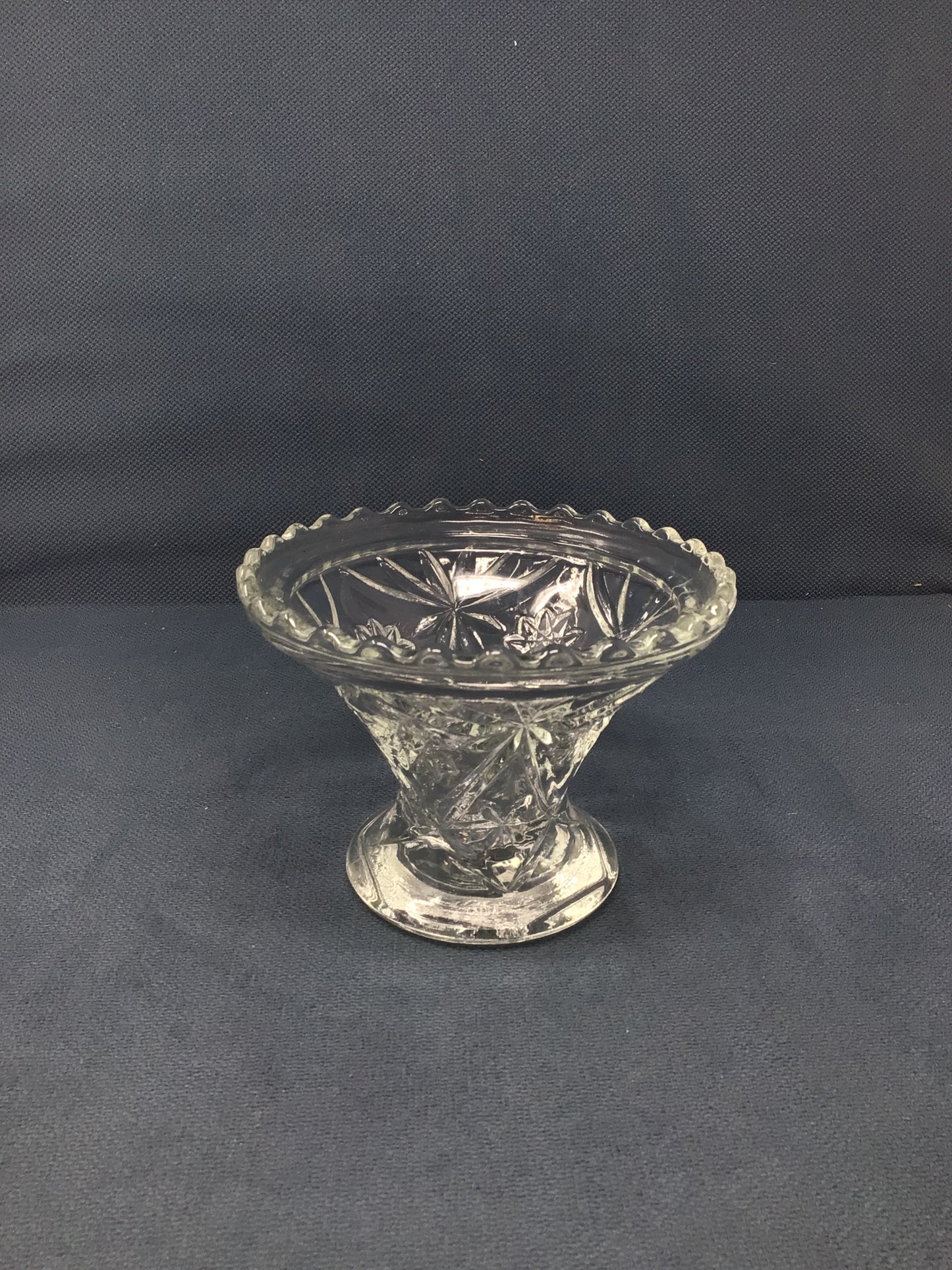 Vintage Anchor Hocking Early American Clear Glass Bowl