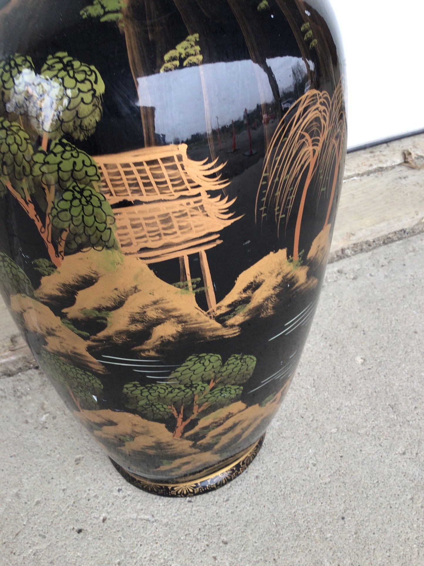 Japanese Style Porcelain Vase