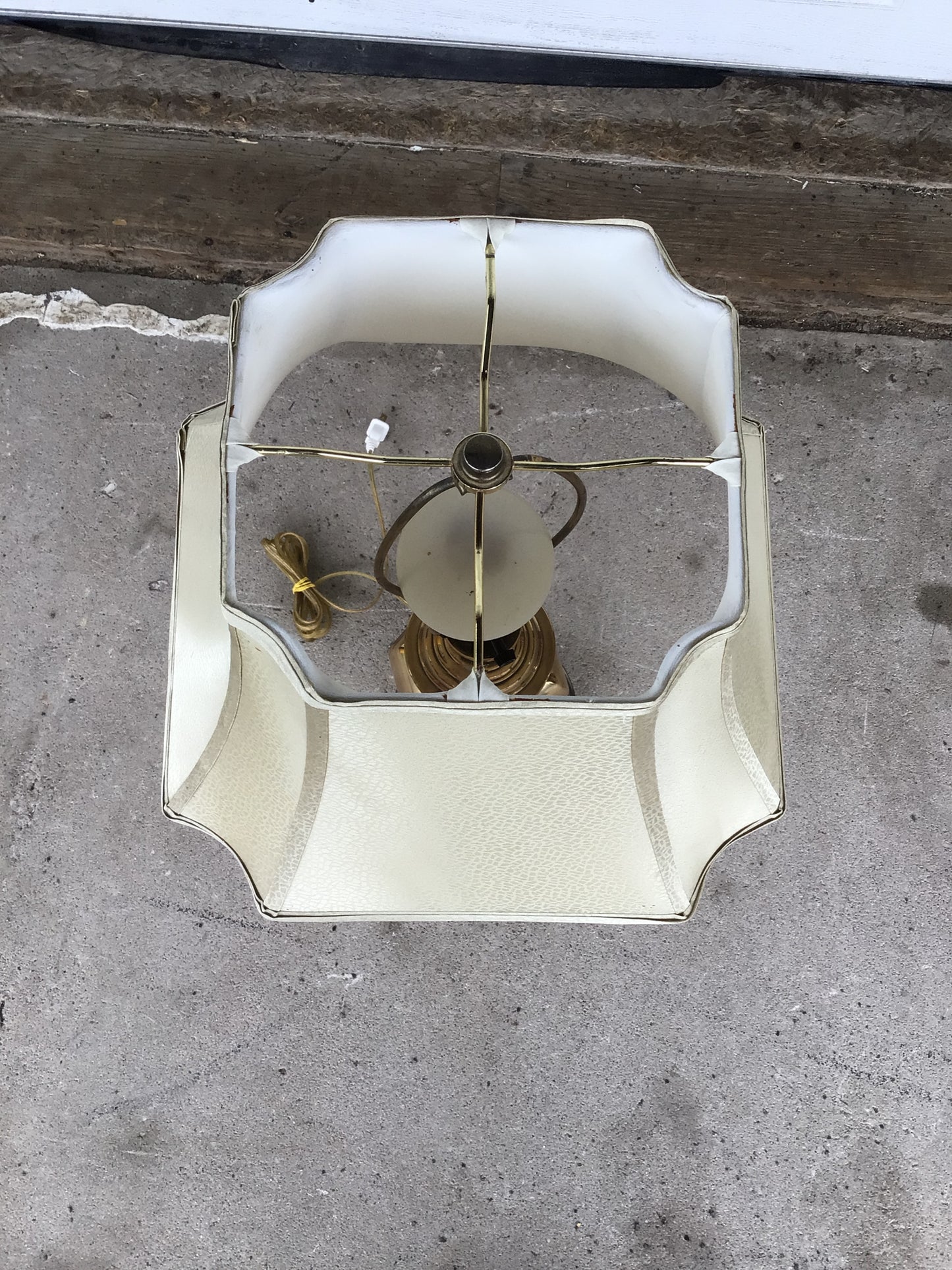 Lumiray Brass Lamp with Shade