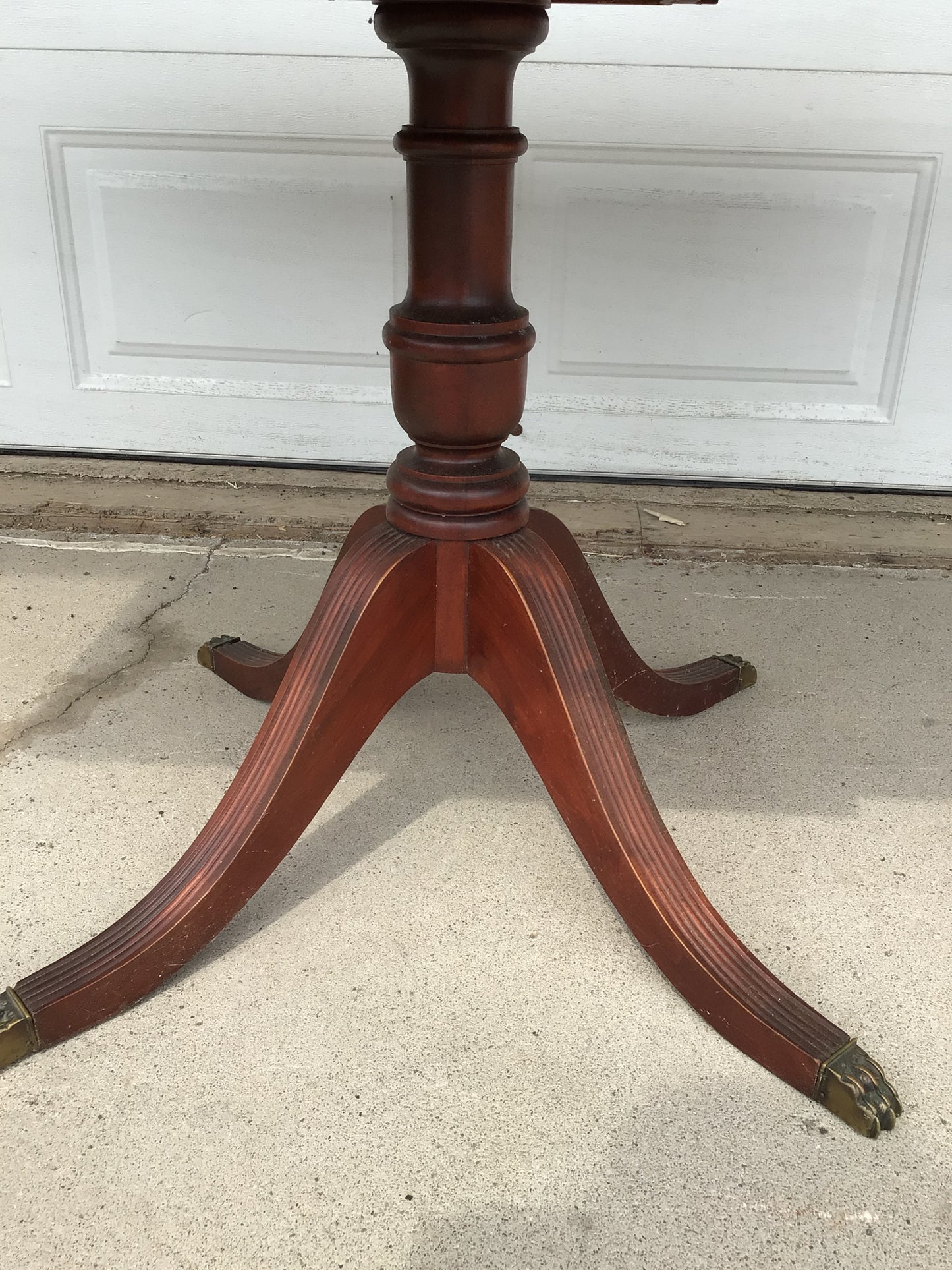 Duncan Phyfe Style Dining Table