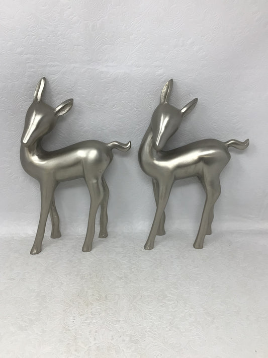 Set of 2 Silver Coloured Deer Figures