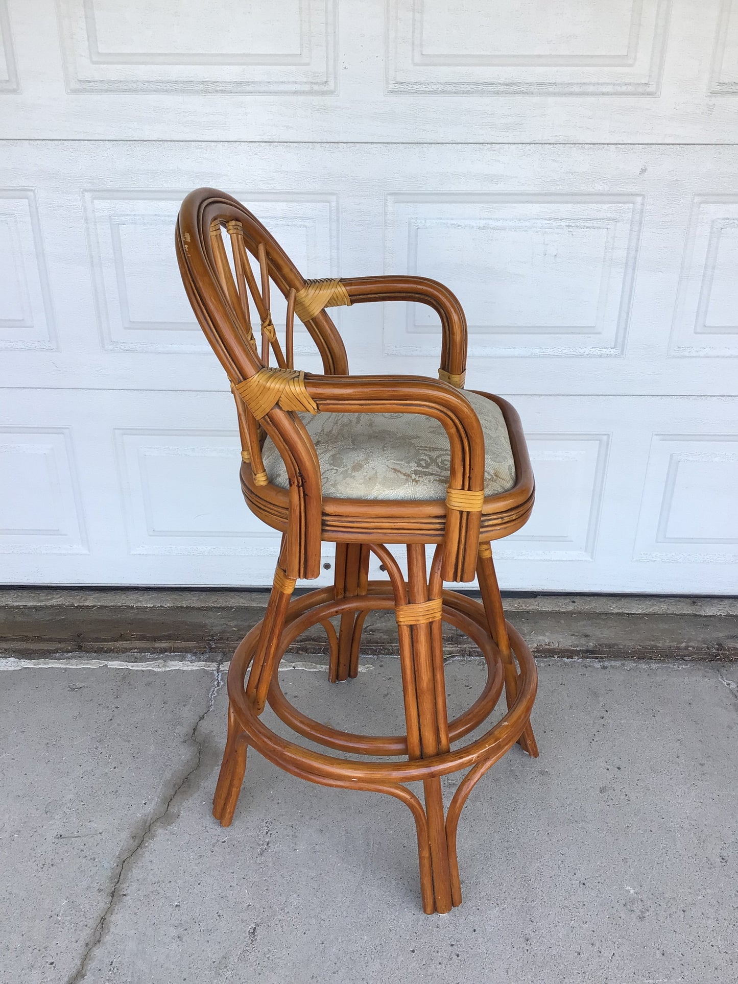 Rattan Swivel Bar Stool