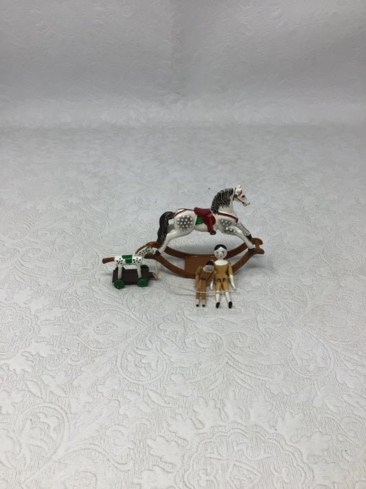 Set of 4 Vintage Doll House Accessories