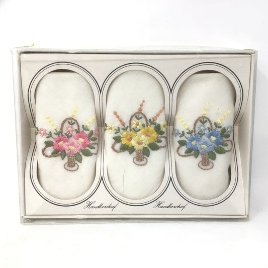 Vintage Set Of 3 Embroidered Handkerchiefs In Box