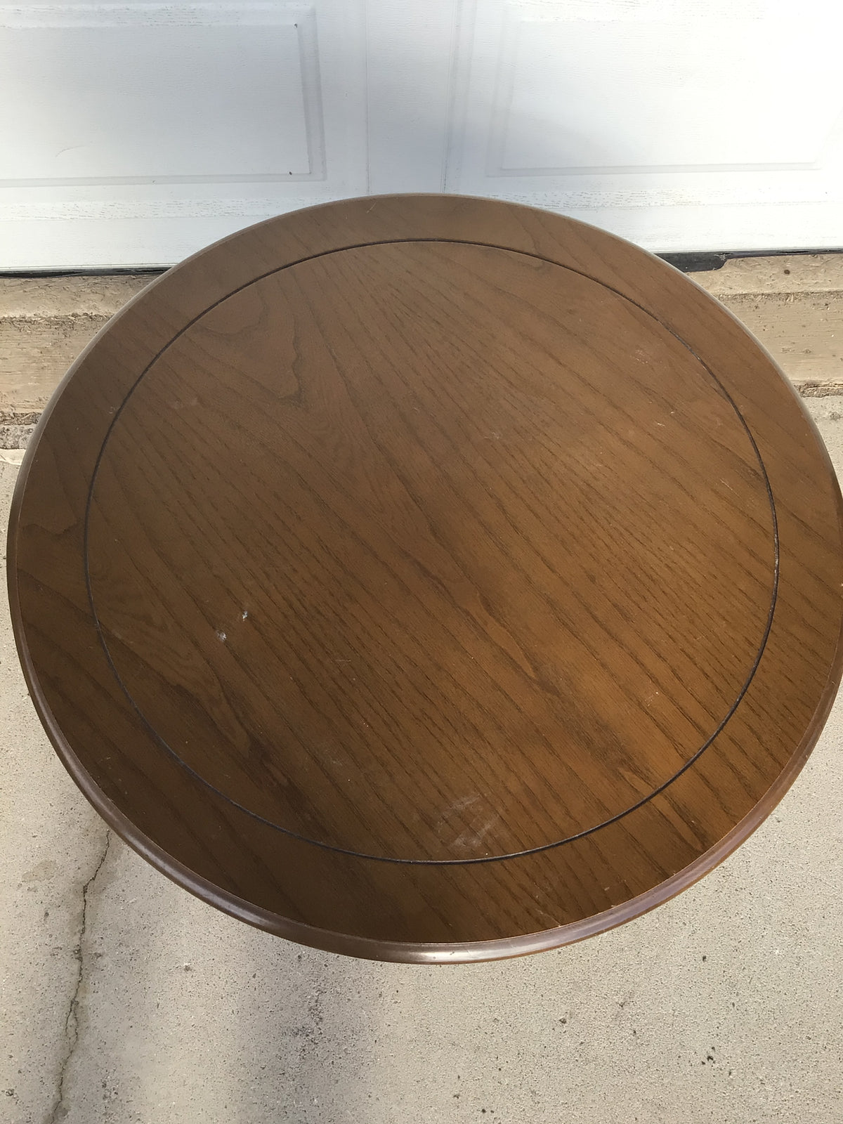Traditional Round End Table