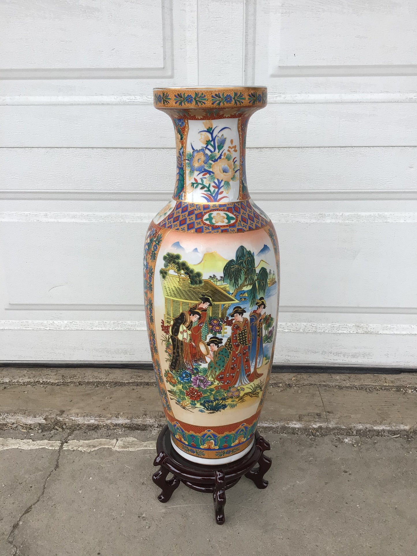 Japanese-style Satsuma Vase