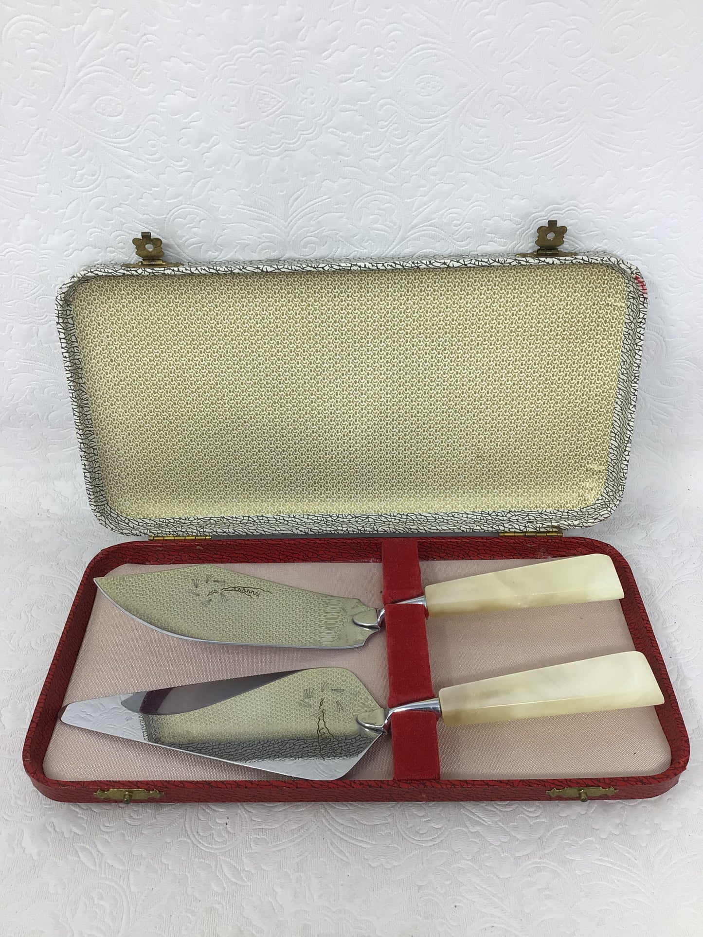 Mother of Pearl Dessert Server Set
