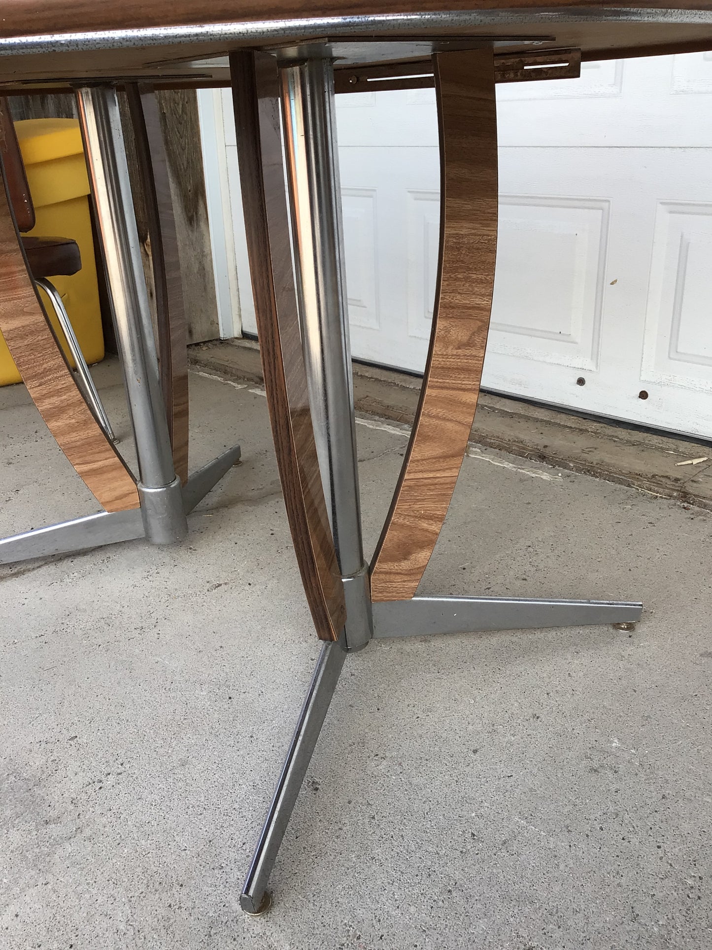 Retro Vintage Kitchen Table with 5 Chairs