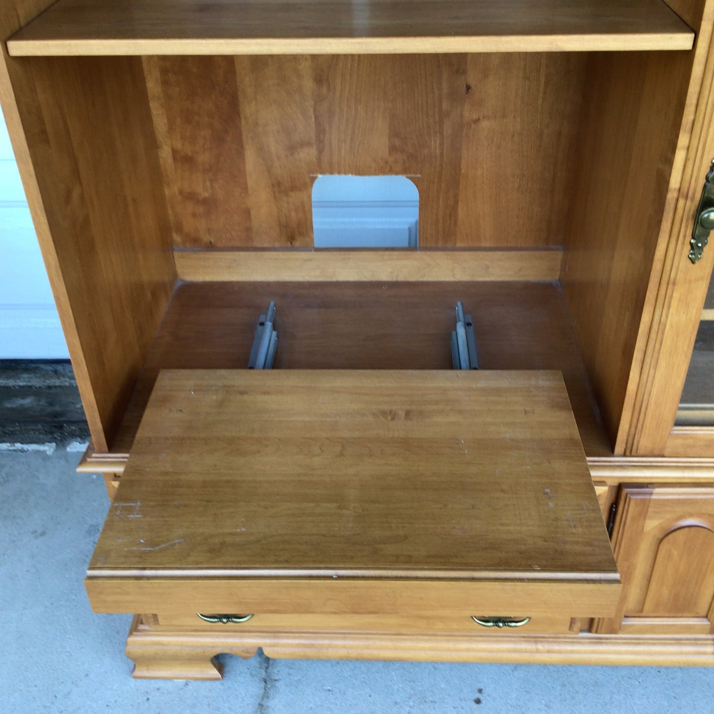 Roxton Entertainment Cabinet