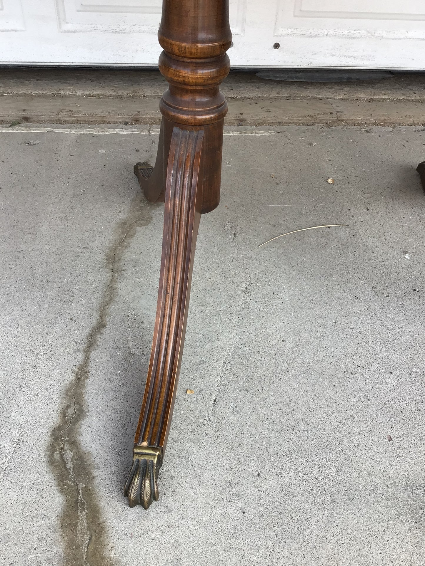 Duncan Phyfe Style Drop-Leaf Table
