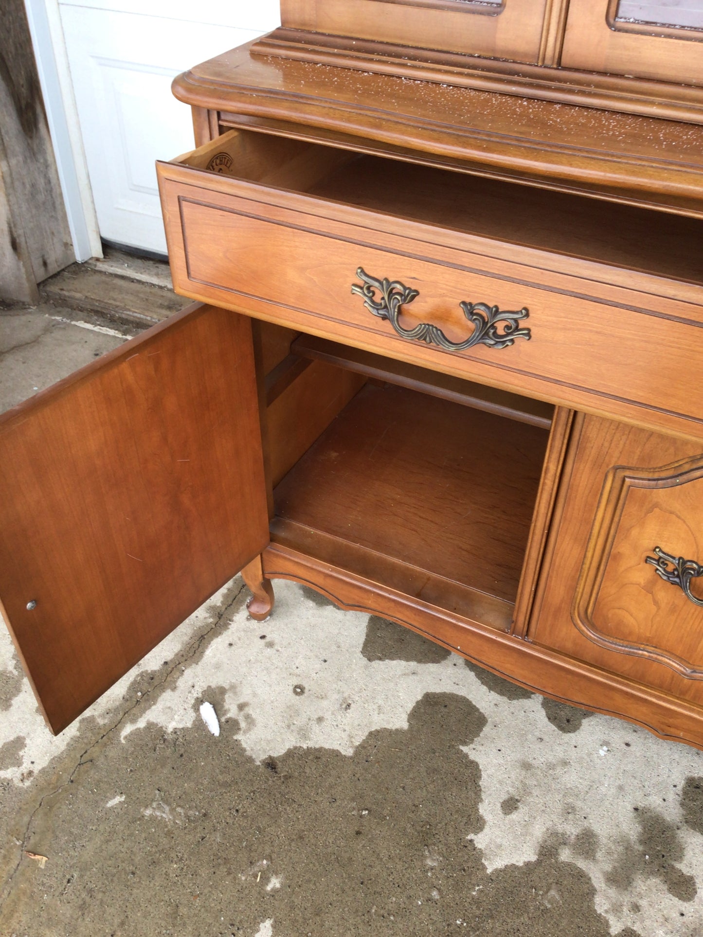 Vintage Knechtel Hutch