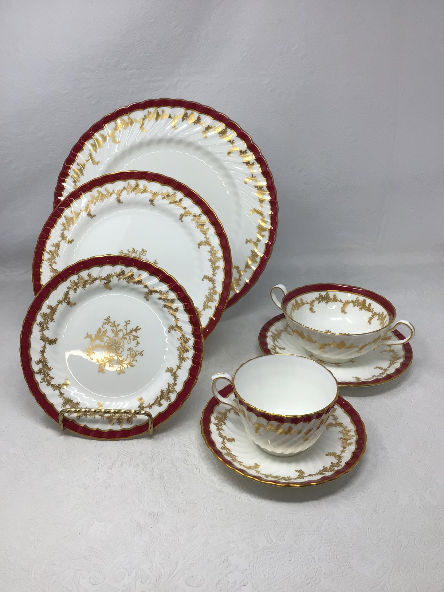 Aynsley Pattern “8155” Fine Bone China Set for 12