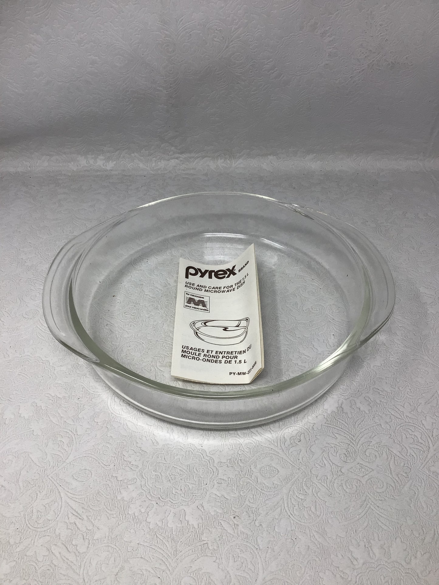 Vintage Pyrex Microwaveable Dish