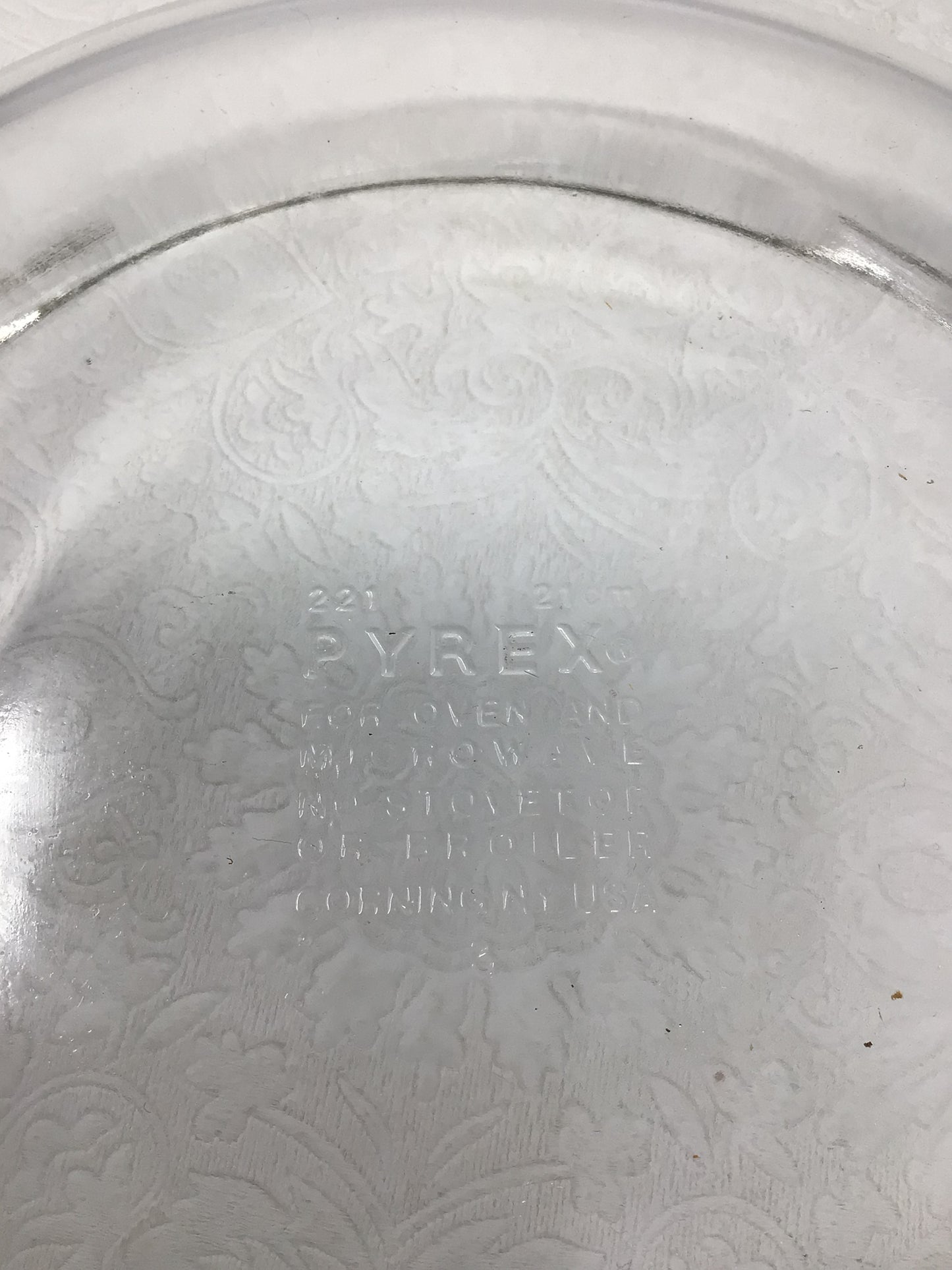 Vintage Pyrex Microwaveable Dish