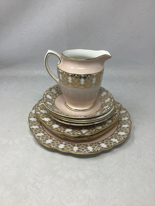 Noritake Eternal Palace Gold Dinnerware Set