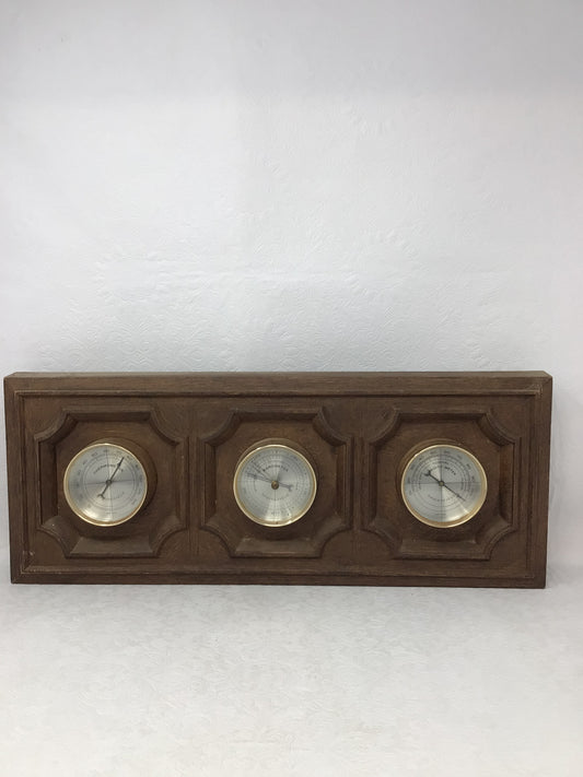 Thermometer, Barometer, and Humidity Gauge