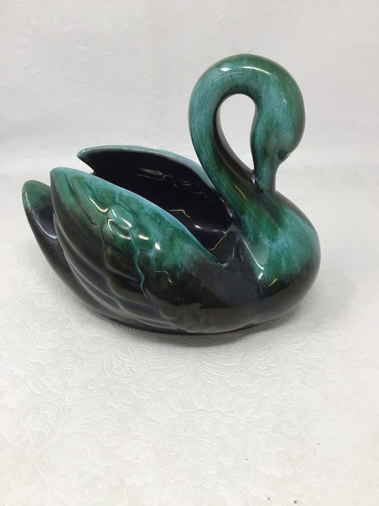 Blue Mountain Pottery Swan Dish/Planter