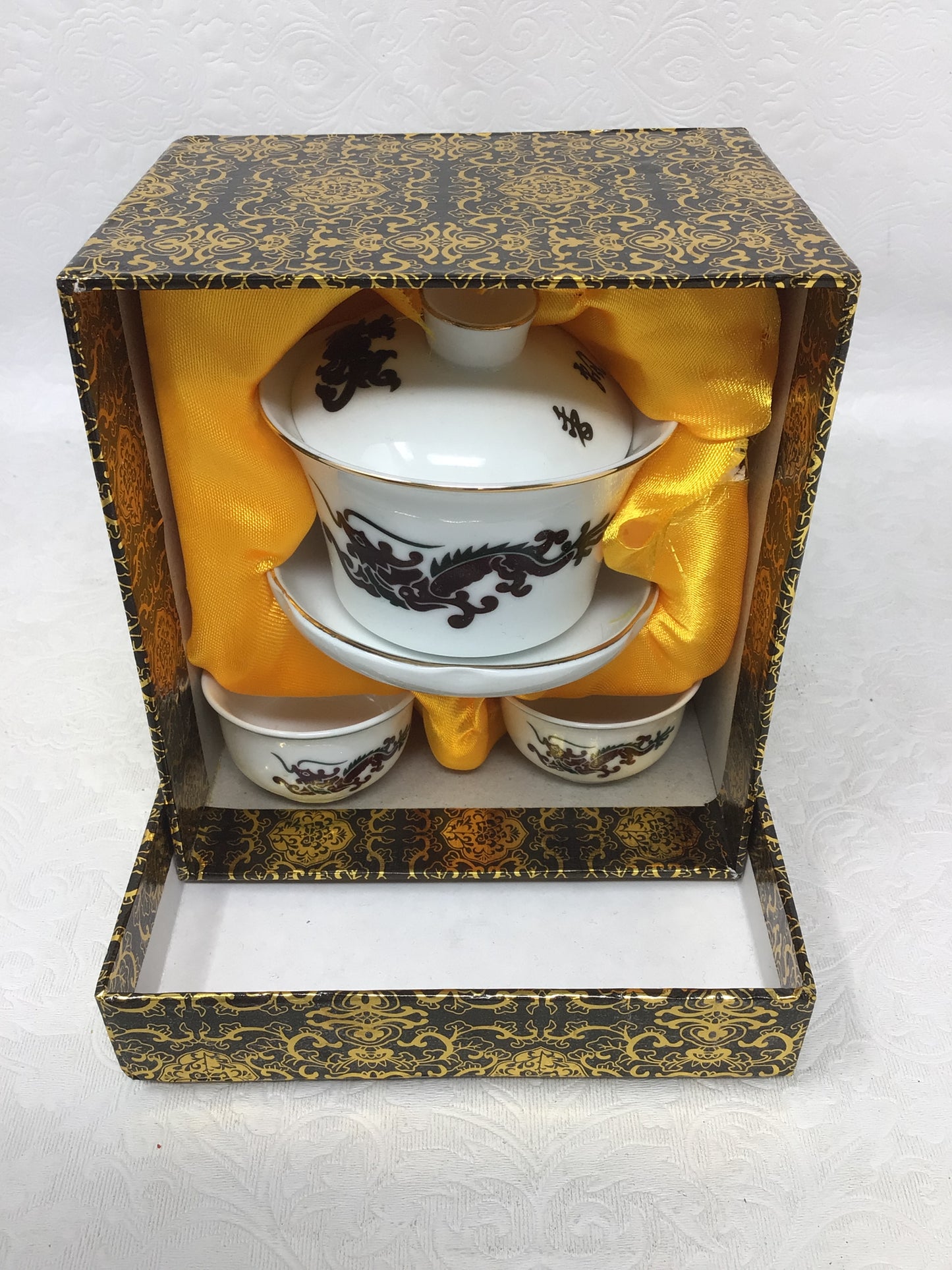 Vintage Style Chinese Gaiwan Tea Set