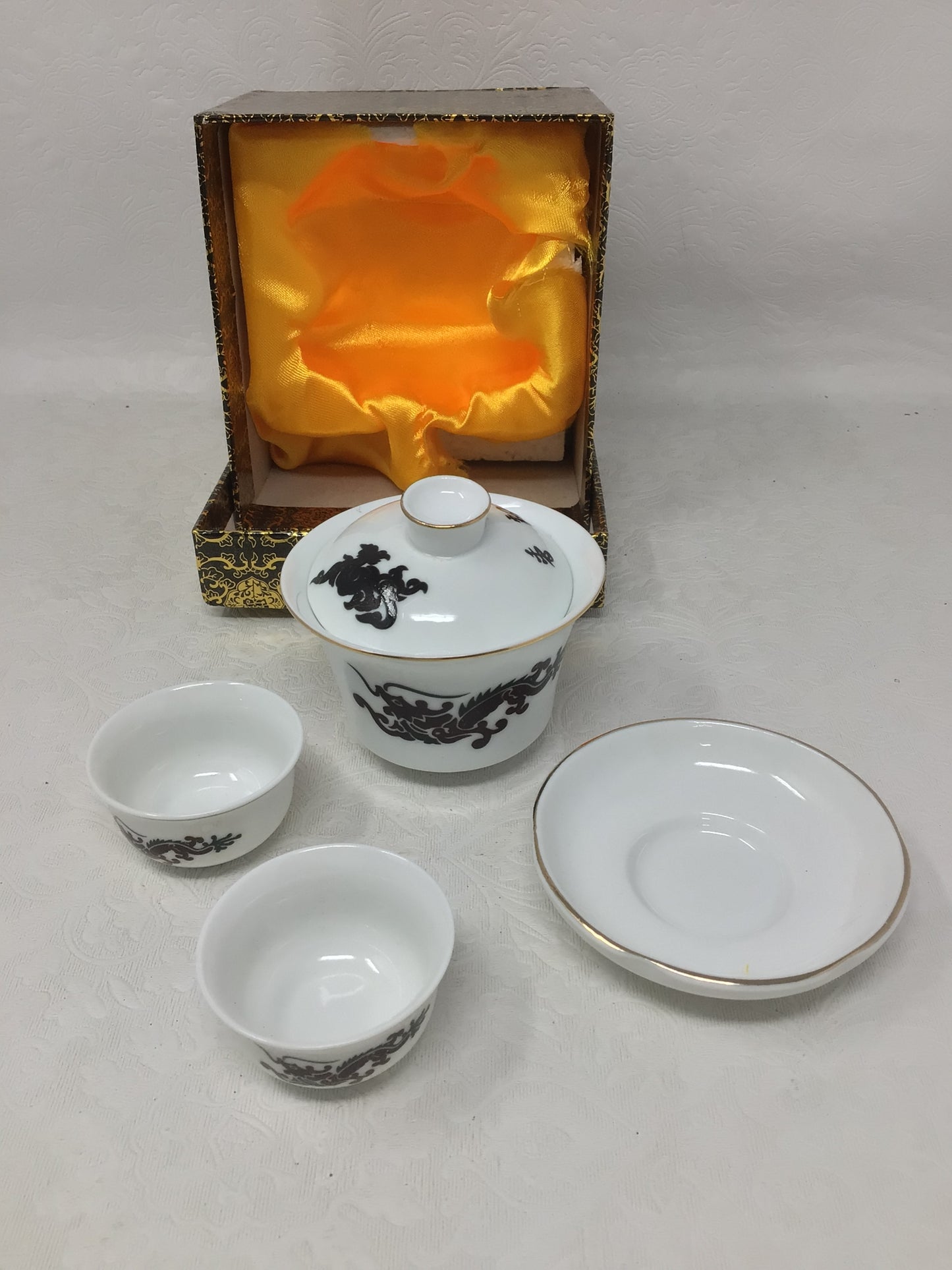 Vintage Style Chinese Gaiwan Tea Set
